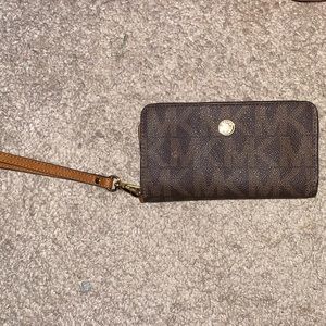Michael Kors Wrist Wallet/ Phone Wallet